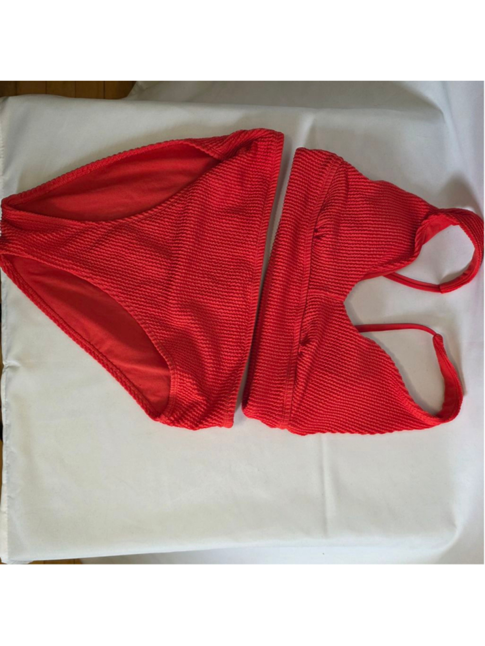 Women's George Red Textured Bikini Set M